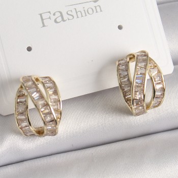Pirinç Gold Renk Zirkon Taşlı Düğüm Halka Model Kadın Küpe Pirinç Gold Renk Zirkon Taşlı Düğüm Halka Model Kadın Küpe