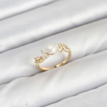 Pirinç Gold Renk Zirkon Taşlı İncili Model Kadın Yüzük Pirinç Gold Renk Zirkon Taşlı İncili Model Kadın Yüzük