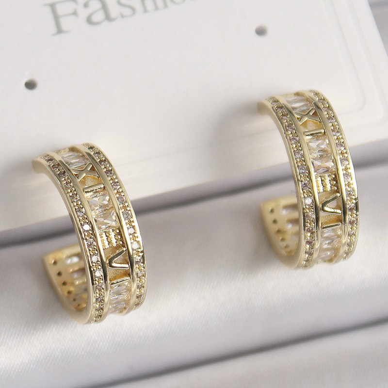 Pirinç Gold Renk Zirkon Taşlı İşleme Detay Halka Model Kadın Küpe Pirinç Gold Renk Zirkon Taşlı İşleme Detay Halka Model Kadın Küpe