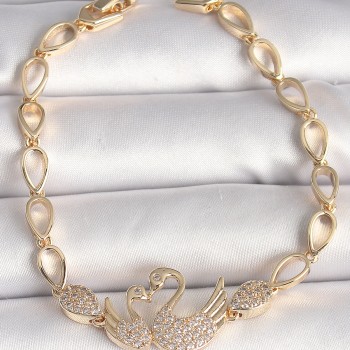 Pirinç Gold Renk Zirkon Taşlı Kuğu Figür Damla Zincir Model Kadın Bileklik Pirinç Gold Renk Zirkon Taşlı Kuğu Figür Damla Zincir Model Kadın Bileklik
