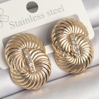 Pirinç Gold Renk Zirkon Taşlı Sarmal Model Kadın Küpe Pirinç Gold Renk Zirkon Taşlı Sarmal Model Kadın Küpe