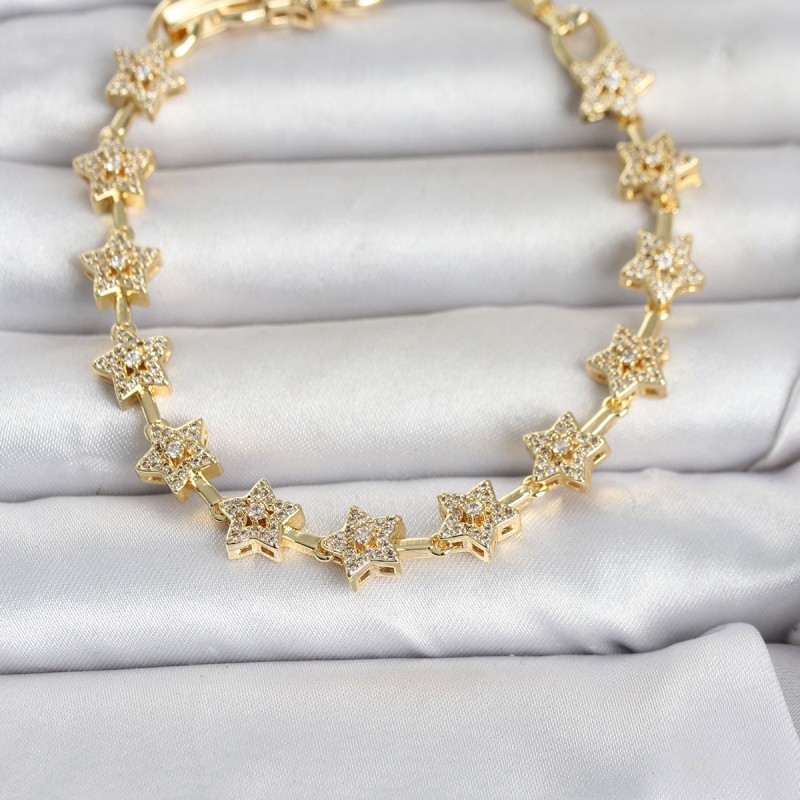Pirinç Gold Renk Zirkon Taşlı Sıralı Yıldız Model Kadın Bileklik Pirinç Gold Renk Zirkon Taşlı Sıralı Yıldız Model Kadın Bileklik