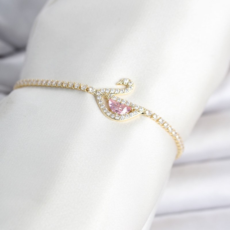 Pirinç Gold Renk Zirkon Taşlı Swan Model Su Yolu Kadın Bileklik Pirinç Gold Renk Zirkon Taşlı Swan Model Su Yolu Kadın Bileklik