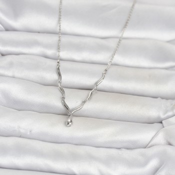 Pirinç Gümüş Renk Damla Model Kadın Kolye Pirinç Gümüş Renk Damla Model Kadın Kolye
