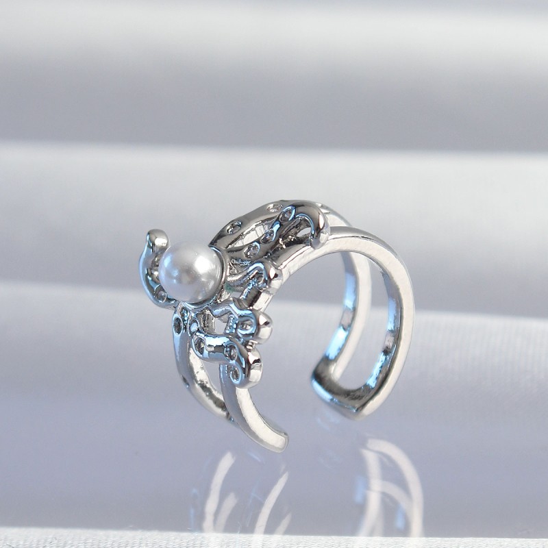 Pirinç Gümüş Renk İncili Ahtapot Earcuff Küpe Pirinç Gümüş Renk İncili Ahtapot Earcuff Küpe