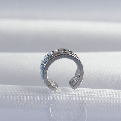 Pirinç Gümüş Renk İncili Baget Taşlı Earcuff Küpe Pirinç Gümüş Renk İncili Baget Taşlı Earcuff Küpe