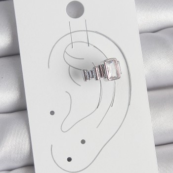 Pirinç Gümüş Renk Kare Zirkon Taşlı Kadın Kıkırdak Model Küpe Pirinç Gümüş Renk Kare Zirkon Taşlı Kadın Kıkırdak Model Küpe