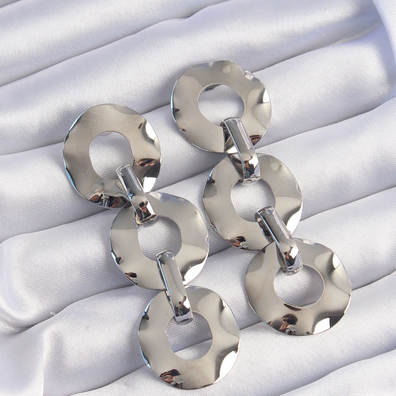 Pirinç Gümüş Renk Oval Ayna Model Sallantılı Küpe Pirinç Gümüş Renk Oval Ayna Model Sallantılı Küpe