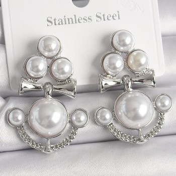 Pirinç Gümüş Renk Sallantı İncili Çapa Model Kadın Küpe Pirinç Gümüş Renk Sallantı İncili Çapa Model Kadın Küpe