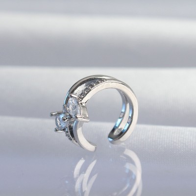 Pirinç Gümüş Renk Zirkon Taşlı Damla Earcuff Küpe Pirinç Gümüş Renk Zirkon Taşlı Damla Earcuff Küpe
