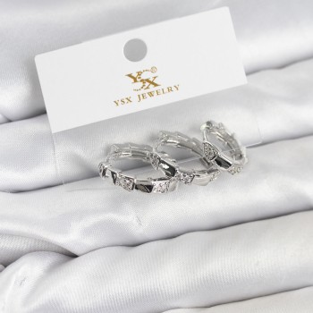 Pirinç Gümüş Renk Zirkon Taşlı Halka Yılan Model YSX Trio Küpe Seti Pirinç Gümüş Renk Zirkon Taşlı Halka Yılan Model YSX Trio Küpe Seti