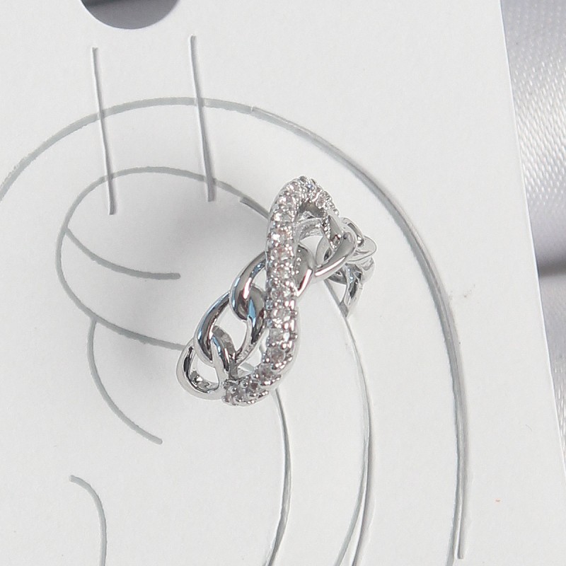 Pirinç Gümüş Renk Zirkon Taşlı Zincir Sonsuzluk Model Kadın Kıkırdak Küpe Pirinç Gümüş Renk Zirkon Taşlı Zincir Sonsuzluk Model Kadın Kıkırdak Küpe
