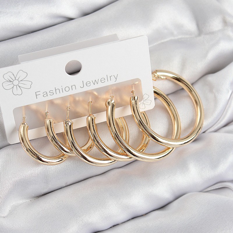 Pirinç Halka Model Gold Renk Kadın Set Küpe Pirinç Halka Model Gold Renk Kadın Set Küpe
