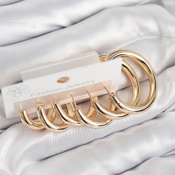 Pirinç Halka Model Gold Renk Kadın Set Küpe Pirinç Halka Model Gold Renk Kadın Set Küpe