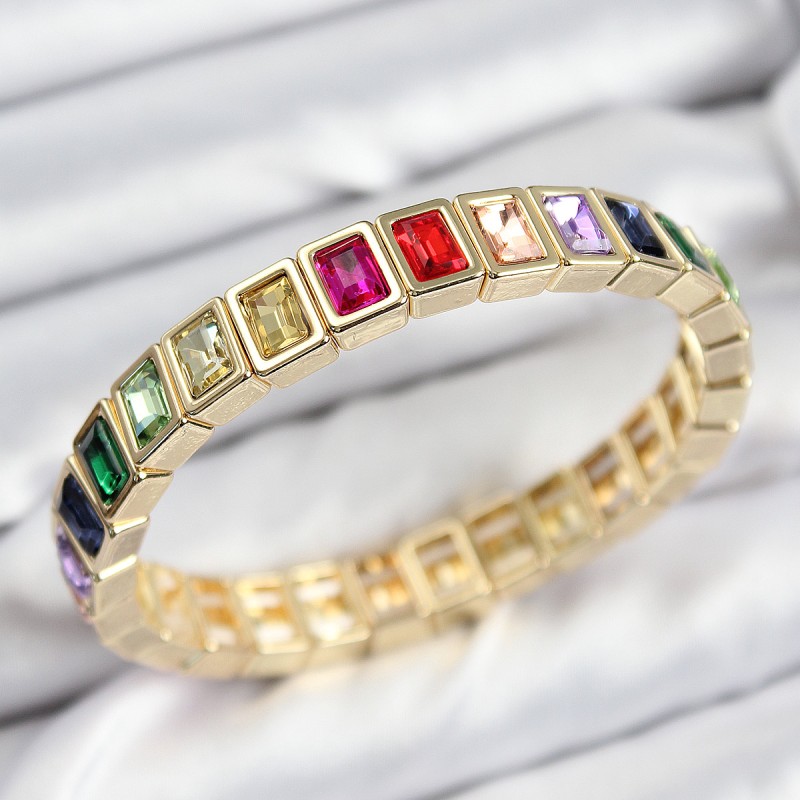 Pirinç Karışık Zirkon Taşlı Dikdörtgen Model Gold Renk Lastikli Kadın Bileklik Pirinç Karışık Zirkon Taşlı Dikdörtgen Model Gold Renk Lastikli Kadın Bileklik