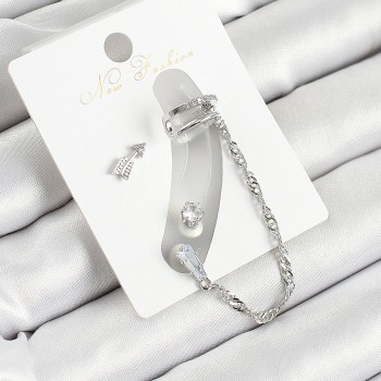 Pirinç Ok Figürlü Zirkon Taşlı Gümüş Renk 3'lü Kıkırdak Kadın Küpe Set Pirinç Ok Figürlü Zirkon Taşlı Gümüş Renk 3'lü Kıkırdak Kadın Küpe Set