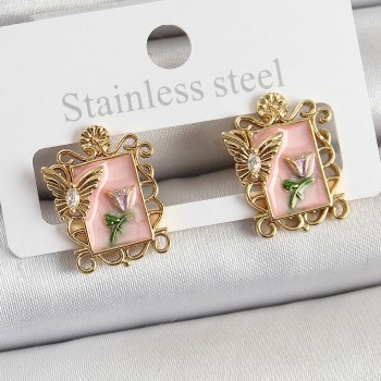Pirinç Pembe Mineli Sanatsal Portre Model Gold Renk Kadın Küpe Pirinç Pembe Mineli Sanatsal Portre Model Gold Renk Kadın Küpe