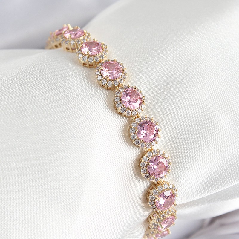 Pirinç Pembe Zirkon Taşlı Daire Baget Model Gold Renk VIP Seri Kadın Bileklik Pirinç Pembe Zirkon Taşlı Daire Baget Model Gold Renk VIP Seri Kadın Bileklik