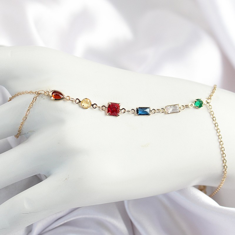 Pirinç Renkli Zirkon Taşlı Y Model Gold Renk Kadın Şahmeran Pirinç Renkli Zirkon Taşlı Y Model Gold Renk Kadın Şahmeran
