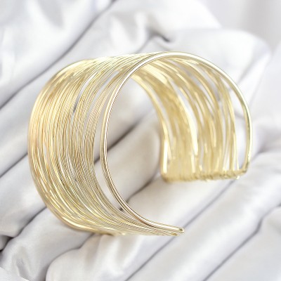 Pirinç Tel Sarma Model Gold Renk Kadın Bileklilk Pirinç Tel Sarma Model Gold Renk Kadın Bileklilk