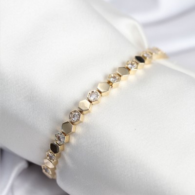Pirinç VIP Seri Gold Renk Petek Model Kadın Bileklik Pirinç VIP Seri Gold Renk Petek Model Kadın Bileklik