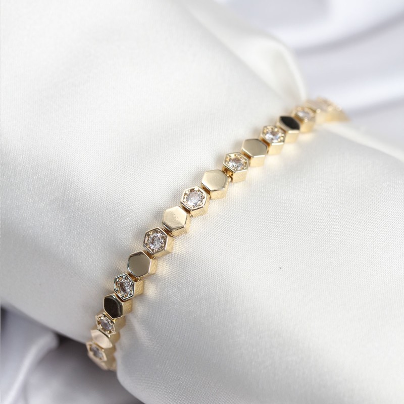 Pirinç VIP Seri Gold Renk Petek Model Kadın Bileklik Pirinç VIP Seri Gold Renk Petek Model Kadın Bileklik
