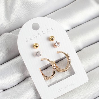 Pirinç Zirkon Taş Ve Halka Figürlü Gold Renk 3'lü Çift Kadın Küpe Set Pirinç Zirkon Taş Ve Halka Figürlü Gold Renk 3'lü Çift Kadın Küpe Set