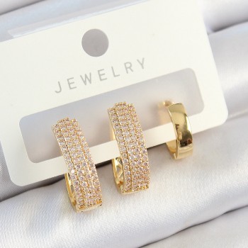 Pirinç Zirkon Taşlı Damla Model Gold Renk 3'lü Çift Kadın Küpe Set Pirinç Zirkon Taşlı Damla Model Gold Renk 3'lü Çift Kadın Küpe Set
