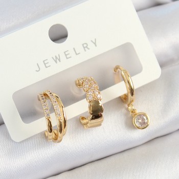 Pirinç Zirkon Taşlı Halka Model Gold Renk 3'lü Çift Kadın Küpe Set Pirinç Zirkon Taşlı Halka Model Gold Renk 3'lü Çift Kadın Küpe Set