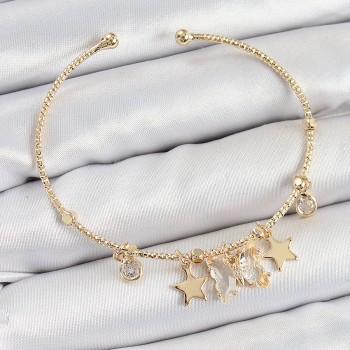 Pirinç Zirkon Taşlı Kelebek Ve Yıldız Model Gold Renk Charm Bileklik Pirinç Zirkon Taşlı Kelebek Ve Yıldız Model Gold Renk Charm Bileklik