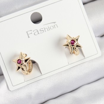 Pirinç Zirkon Taşlı Yıldız Model Gold Renk Çocuk Küpe Pirinç Zirkon Taşlı Yıldız Model Gold Renk Çocuk Küpe