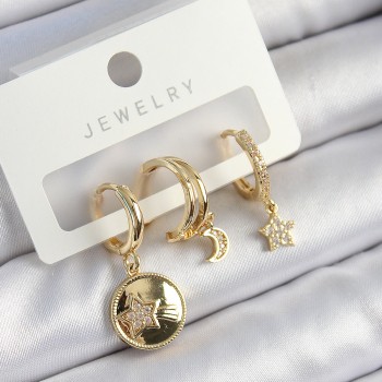 Pirinç Zirkon Taşlı Yıldız Ve Ay Model Gold Renk 3'lü Çift Kadın Küpe Set Pirinç Zirkon Taşlı Yıldız Ve Ay Model Gold Renk 3'lü Çift Kadın Küpe Set