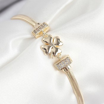 Pirinç Zirkon Taşlı Yonca Model Gold Renk Kadın Bileklik