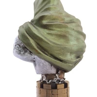Polyester Dr. Doom Figürü Polyester Dr. Doom Figürü