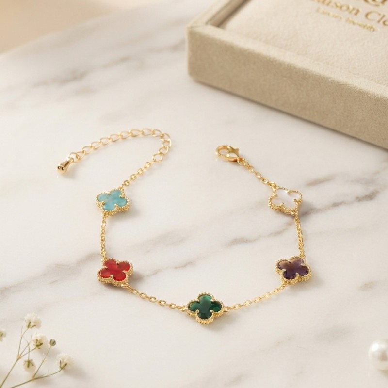 Renkli Kristal Taşlı Gold Renk Yonca Model Kadın Bileklik Renkli Kristal Taşlı Gold Renk Yonca Model Kadın Bileklik