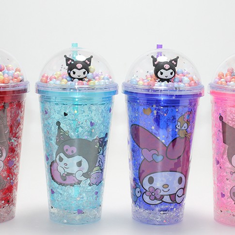 Sevimli Kuromi Işıklı Pipetli Boncuklu Suluk Bardak 400 ml Sevimli Kuromi Işıklı Pipetli Boncuklu Suluk Bardak 400 ml