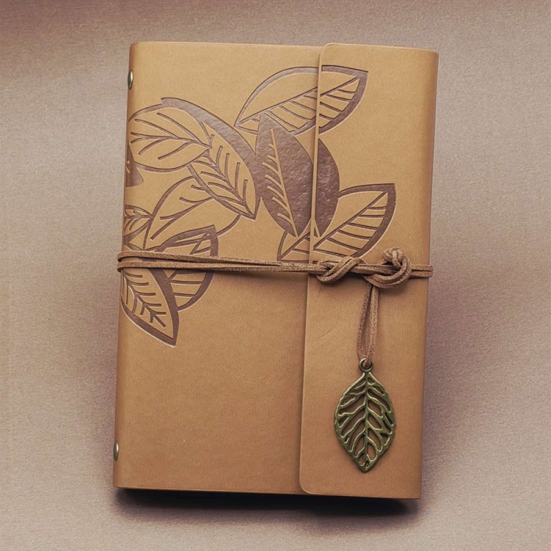 Siyah Yapraklı Deri Defter Ve Beyaz Jel Kalem Seti Siyah Yapraklı Deri Defter Ve Beyaz Jel Kalem Seti