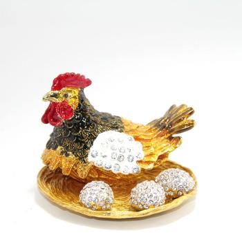 Swarovski Taşlı Yumurtalı Tekli Tavuk Model 1 Swarovski Taşlı Yumurtalı Tekli Tavuk Model 1