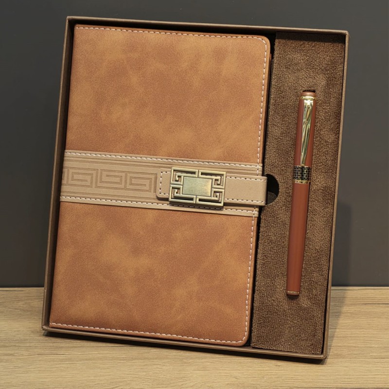 Taba Rengi Termo Deri Defter Ve Metal Roller Kalem Seti Taba Rengi Termo Deri Defter Ve Metal Roller Kalem Seti