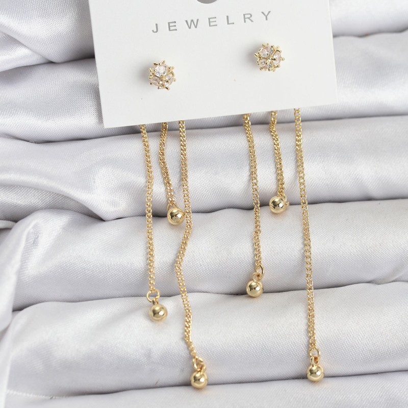 Topçuk Model Gold Renk Pirinç Sallantılı Kadın Küpe Seti Topçuk Model Gold Renk Pirinç Sallantılı Kadın Küpe Seti