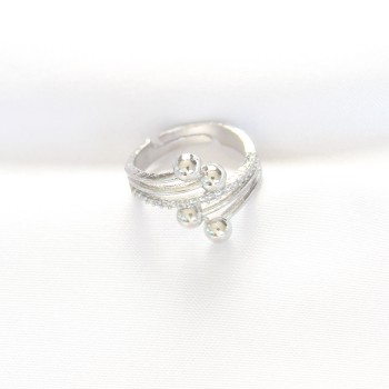 Topçuk Model Zirkon Taşlı Silver Renk Ayarlanabilir Yüzük Topçuk Model Zirkon Taşlı Silver Renk Ayarlanabilir Yüzük