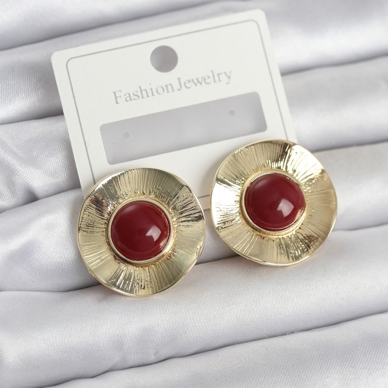 Vintage Model Bordo Gold Renk Pirinç Kadın Küpe Vintage Model Bordo Gold Renk Pirinç Kadın Küpe