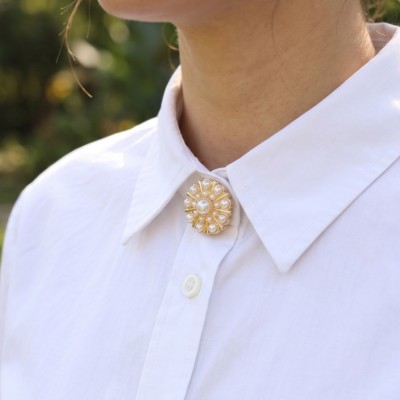 Vintage Model Gold Renk Düğme veya Manşet Broşu Vintage Model Gold Renk Düğme veya Manşet Broşu