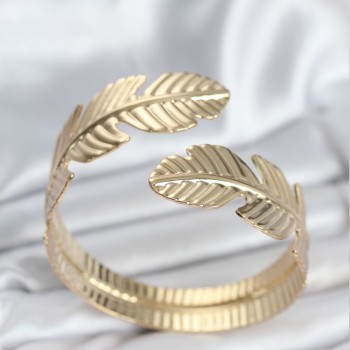 Yaprak Model Gold Renk Kadın Bileklik Yaprak Model Gold Renk Kadın Bileklik