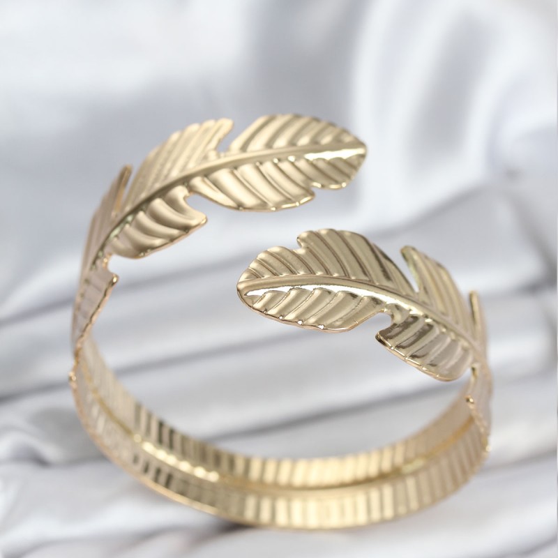 Yaprak Model Gold Renk Kadın Bileklik Yaprak Model Gold Renk Kadın Bileklik