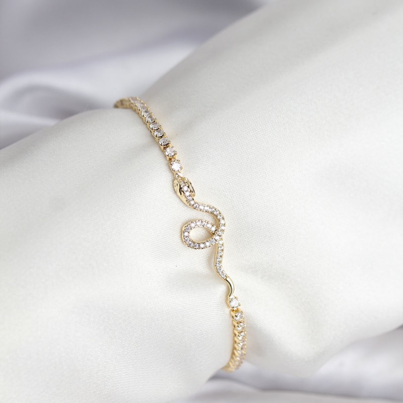 Yılan Model Zirkon Taşlı Gold Renk Pirinç Su Yolu Kadın Bileklik Yılan Model Zirkon Taşlı Gold Renk Pirinç Su Yolu Kadın Bileklik