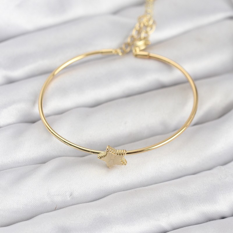 Yıldız Model Gold Renk Kadın Bileklik Yıldız Model Gold Renk Kadın Bileklik