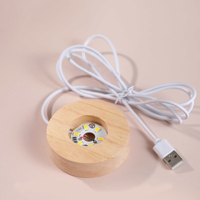 Yonca Tasarımlı Işıklı Kristal Cam Küre - Ahşap Altlıklı - USB Gece Lambası Yonca Tasarımlı Işıklı Kristal Cam Küre - Ahşap Altlıklı - USB Gece Lambası